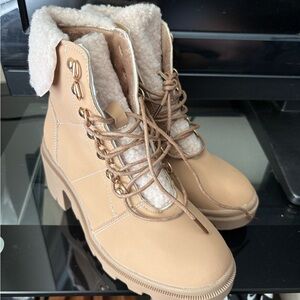 Women's Tan Lace-Up Ankle Boots